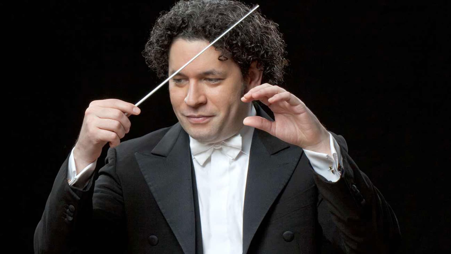 Gustavo Dudamel lidera concierto benéfico para las víctimas de terremotos en Venezuela