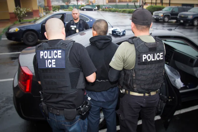 ICE planea una inversión de 40 mil millones en centros de detención