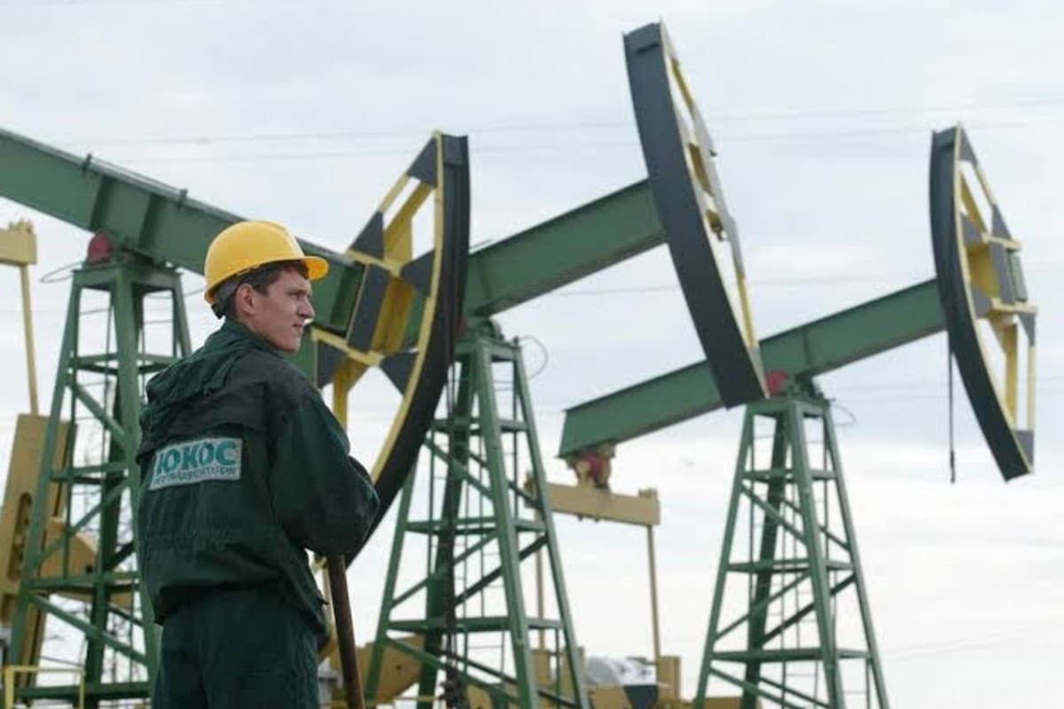 La OPEP+ congela la producción de petróleo en medio de crisis global