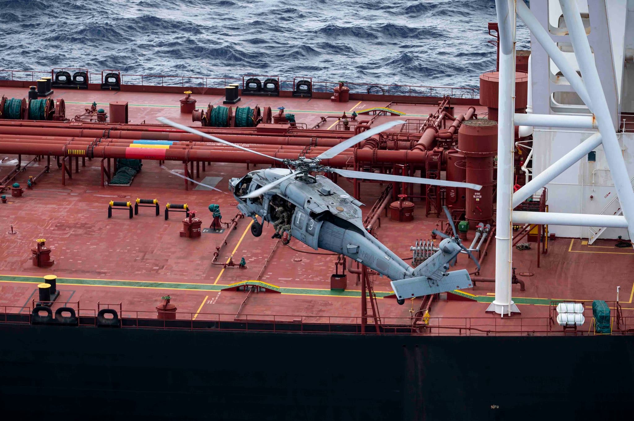 EE. UU. Intercepta Petrolero por Violación del Bloqueo a Venezuela y Cuba