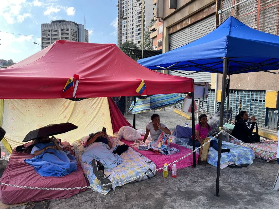 Zona 7: Esposa de preso político se descompensa tras huelga de hambre
