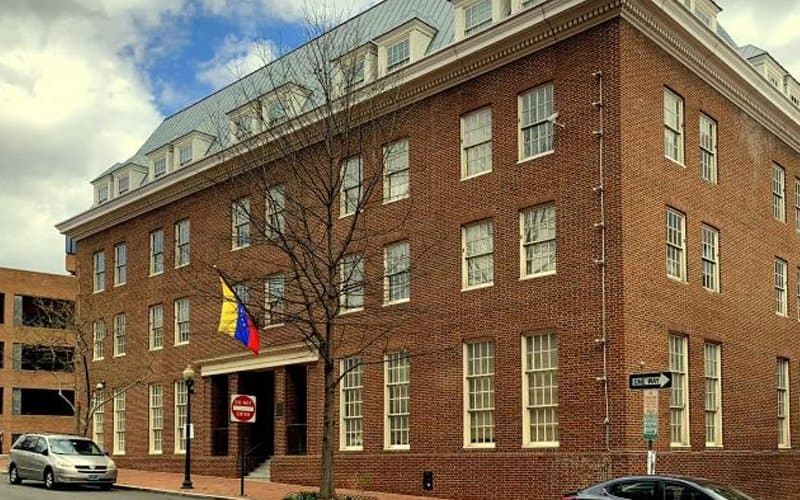 Venezuela Restablece Relación Diplomática: Inspección de Embajadas en EE.UU.