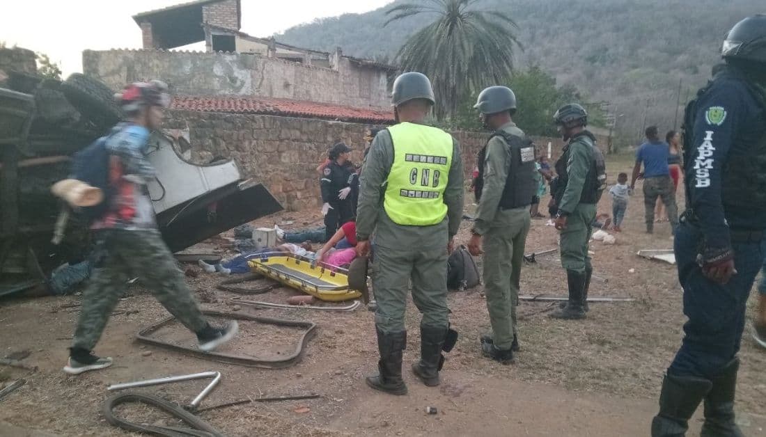 Tragedia en El Tigre: Tres fallecidos y 39 heridos en vuelco de autobús