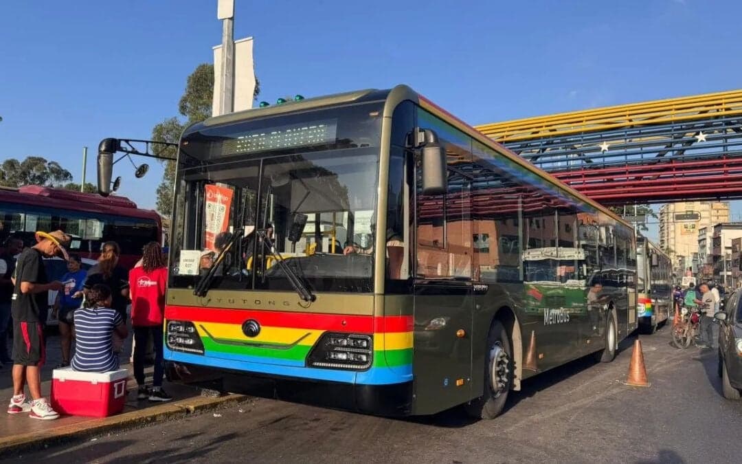 Metro de Caracas lanza Ruta Playera en Semana Santa con nuevo MetroBus