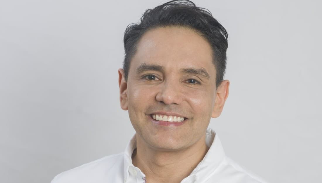 Ernesto Paraqueima Lanza Dos Libros Escritos Desde la Cárcel