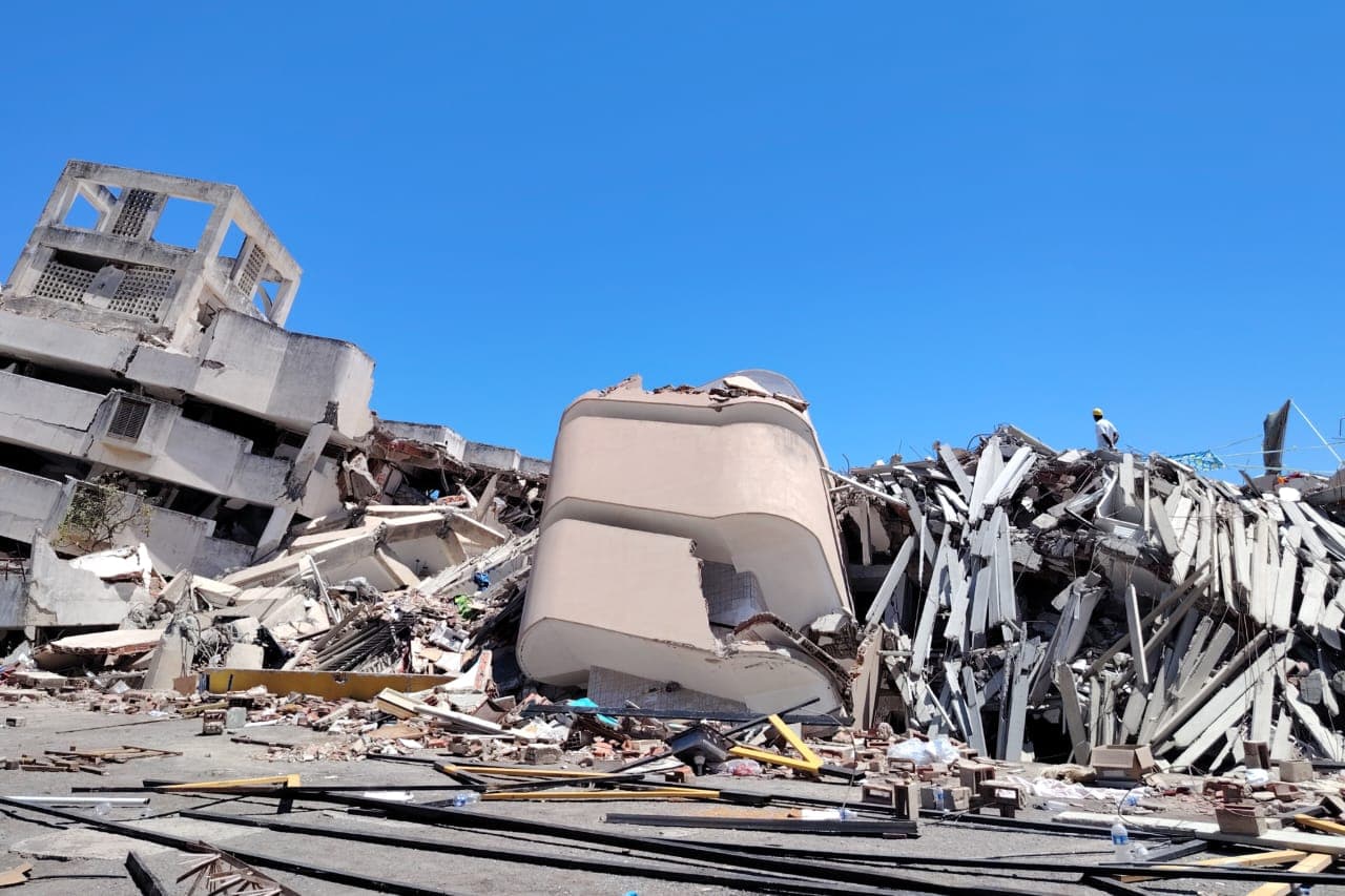 Terremoto en Venezuela: Dos semanas de angustia en Tahití y Oasis Beach