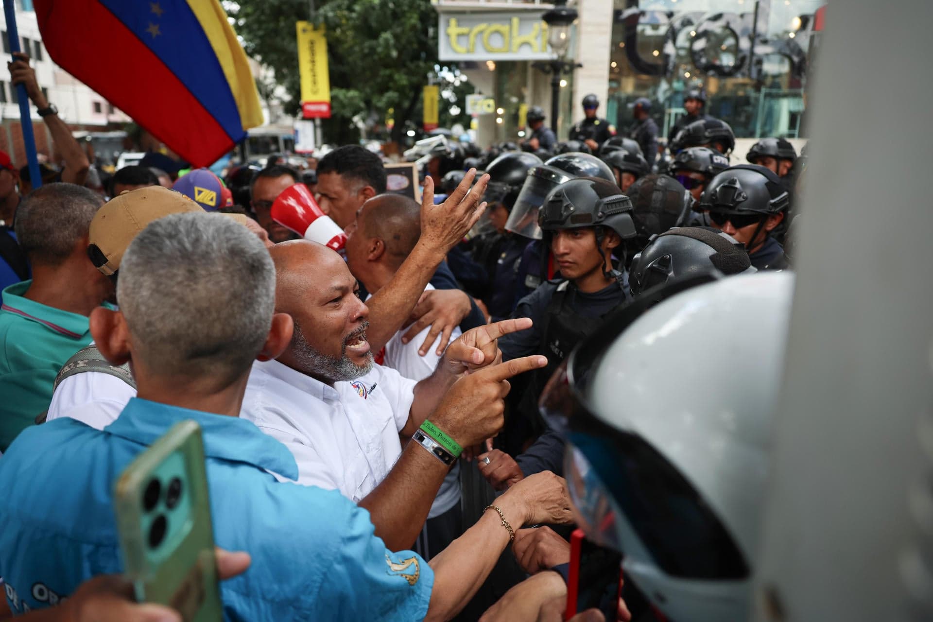 Protesta Sindical Frente al Diálogo entre AN 2015 y el Chavismo
