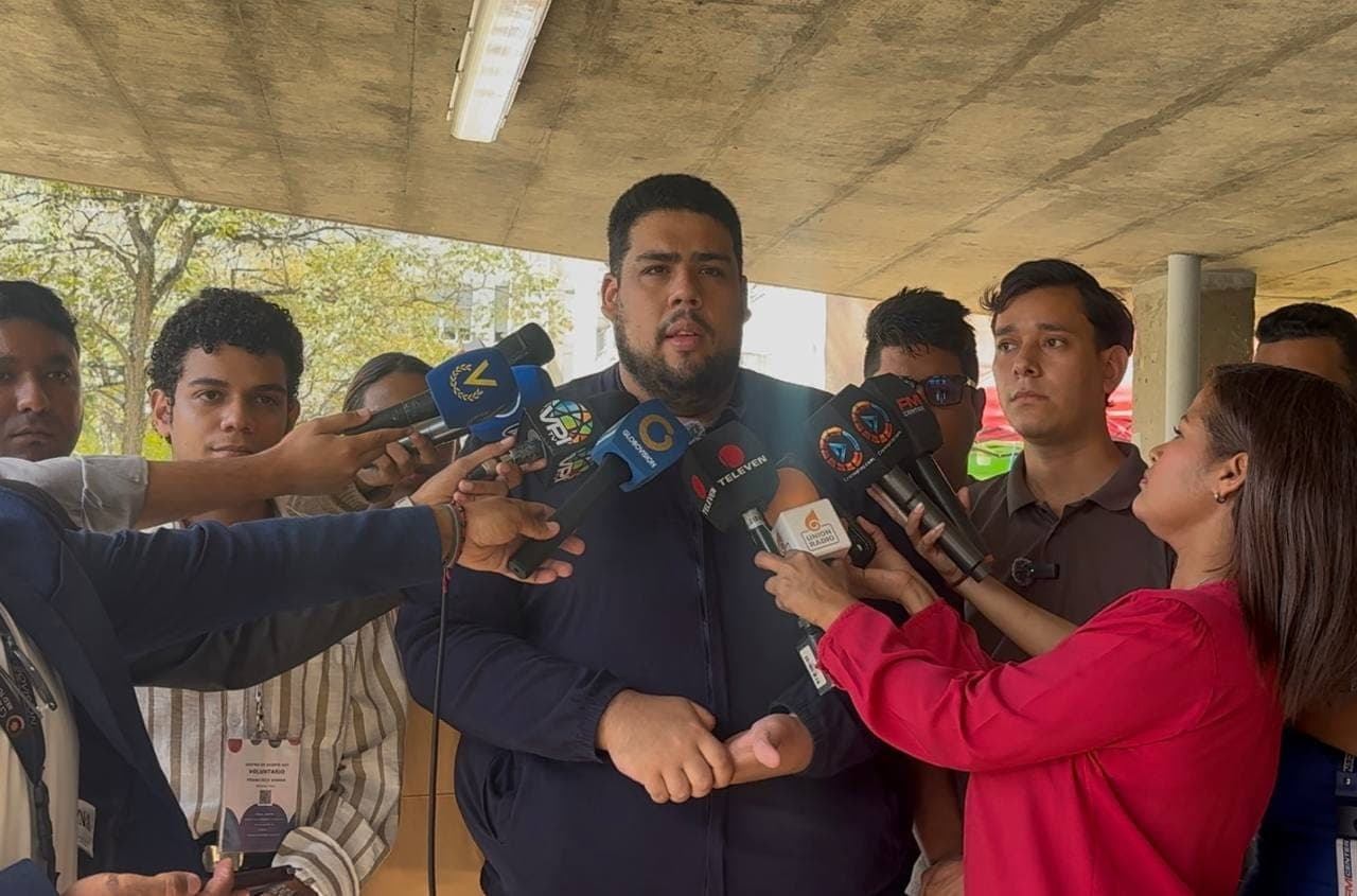 Estudiantes de la UCV organizan carrera nocturna 5K a favor de La Guaira