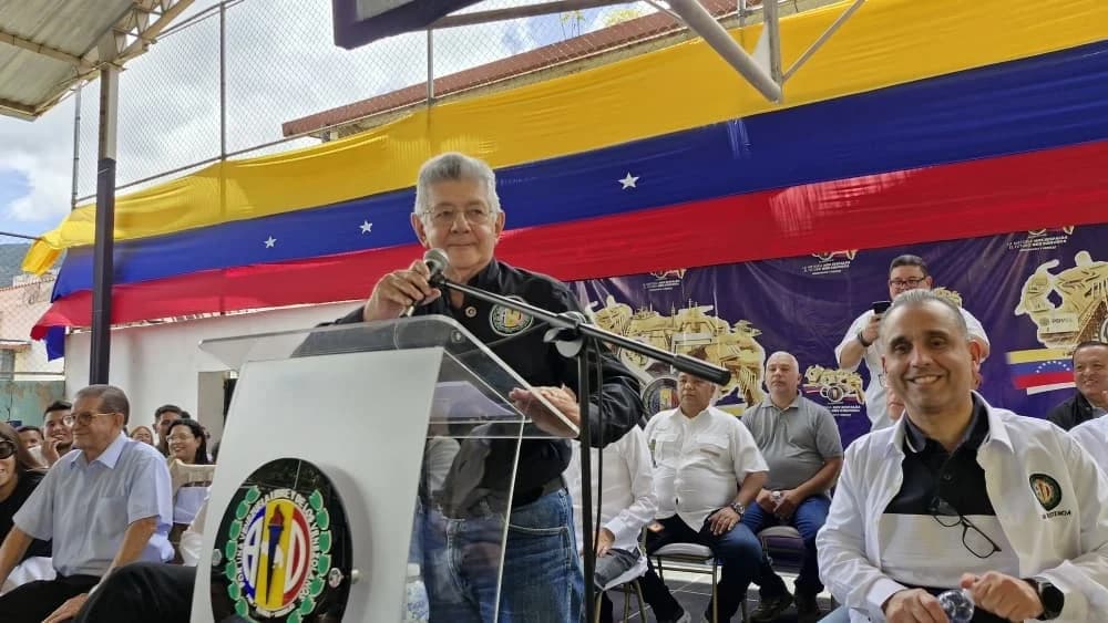 Acción Democrática exige elecciones inmediatas y respalda a María Corina Machado