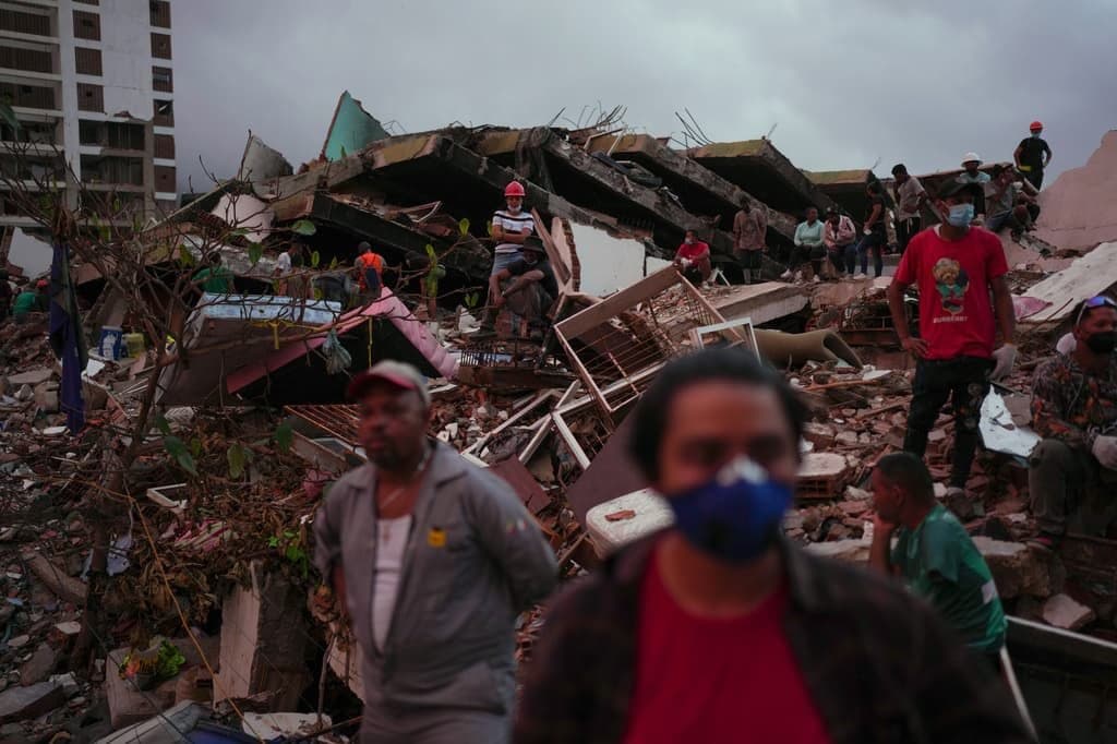 Rescate tras terremoto en Venezuela: Burocracia y demoras afectan operaciones