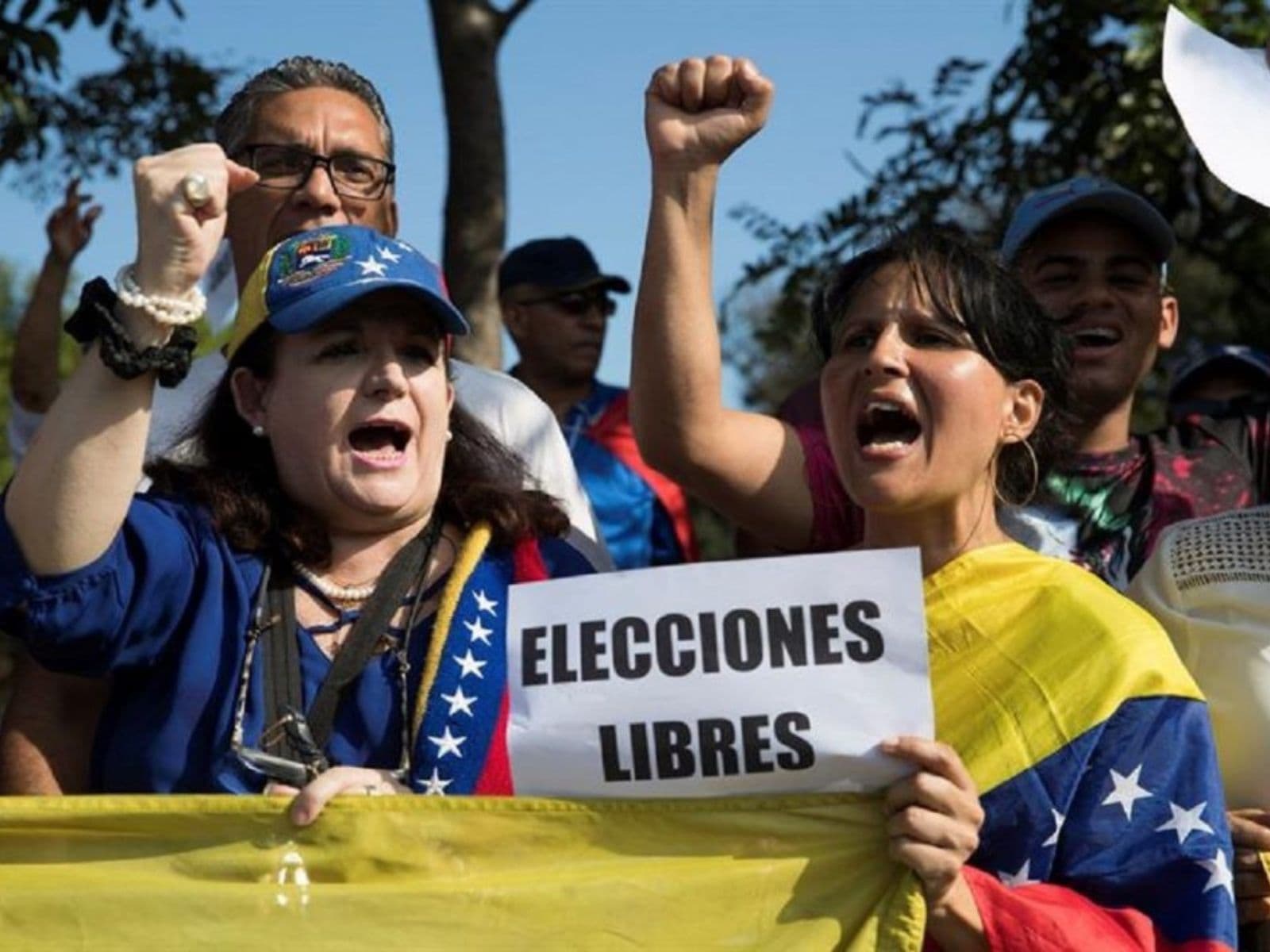 Presiones crecen por elecciones en Venezuela tras ocho meses de gobierno tutelado