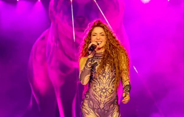 Shakira Amplía su Gira en EE.UU. con 'Las Mujeres Ya No Lloran'