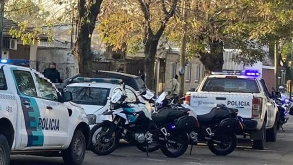 Hombre toma de rehén a su abuela en un intento desesperado de robarle