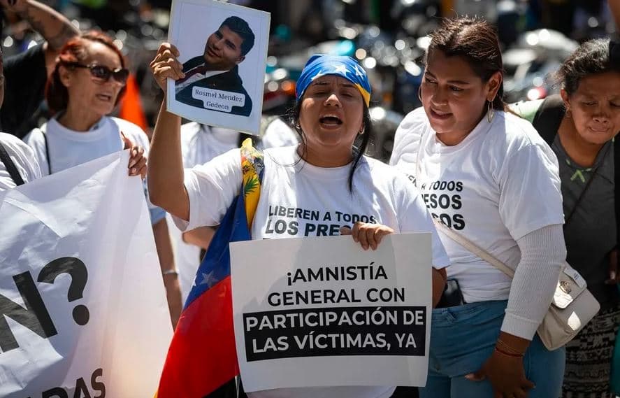 Tribunales Desertan Amnistía para 50 Presos Políticos en Venezuela