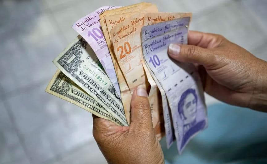 El Dólar Oficial en Venezuela Supera los 810 Bolívares en un Salto Sorprendente
