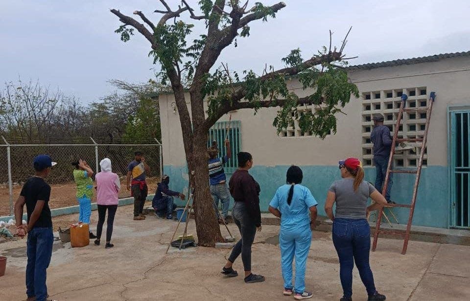 Comunidad y Oposición Unen Fuerzas para Recuperar Ambulatorio en Falcón
