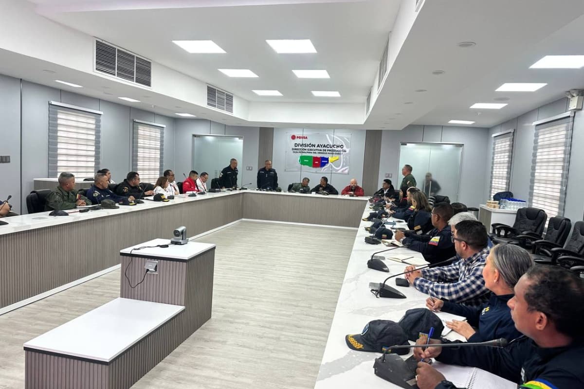 Delcy Rodríguez se Reúne con Petroleras para Supervisar Seguridad