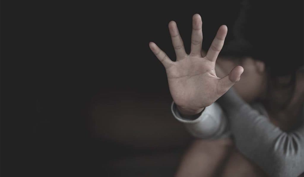 Hombre ataca a su expareja con un martillo tras la ruptura en La Guaira