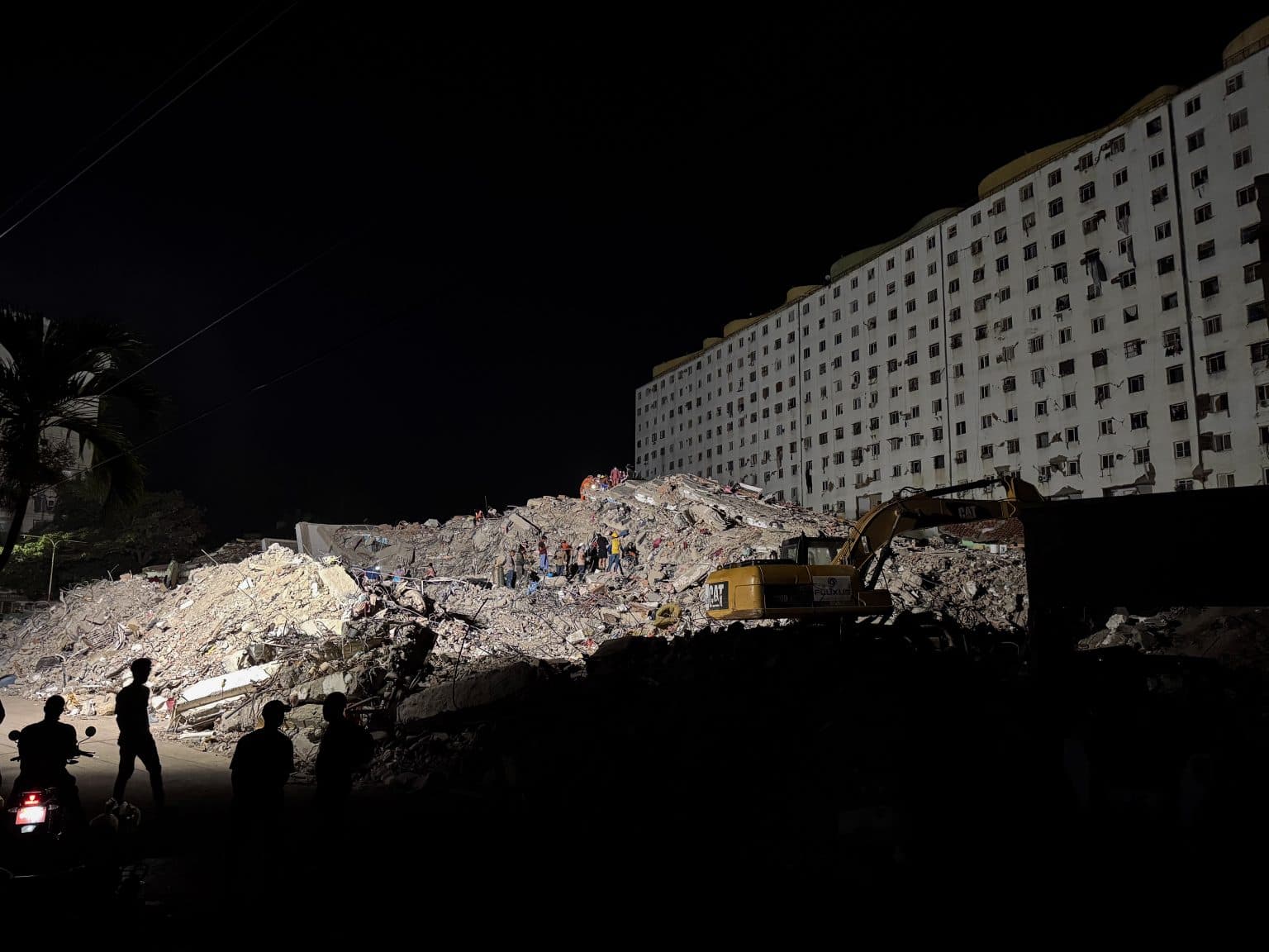 Voluntarios se Unen en La Guaira para Ayudar a las Víctimas del Terremoto