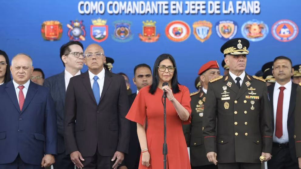 Delcy Rodríguez refuerza a la GNB con ascensos militares al estilo Maduro