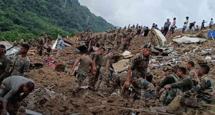 Alud en India deja un muerto y siete desaparecidos en túnel en construcción