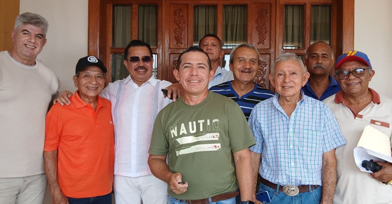 Luis Silva y sus paisanos luchan por la municipalización de Santa Rosa