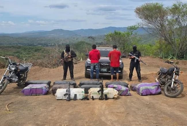 Capturan a hombres con 300 kilos de marihuana y armas en Zulia y Falcón