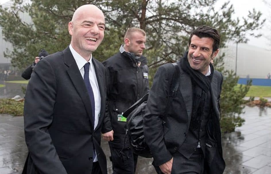 Luis Figo exige la renuncia de Infantino por su 'cobardía'