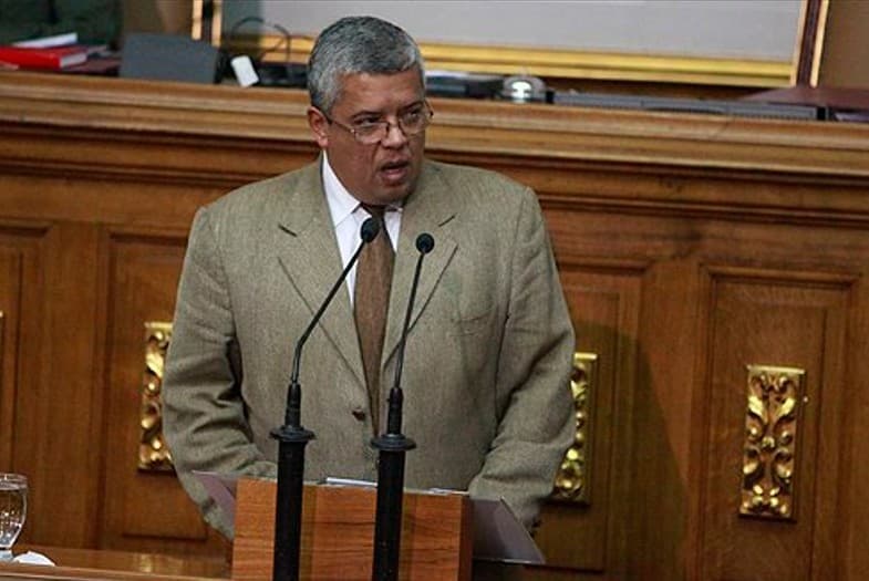 Luis Barragán: Prioriza la soberanía sobre el Esequibo en la transición