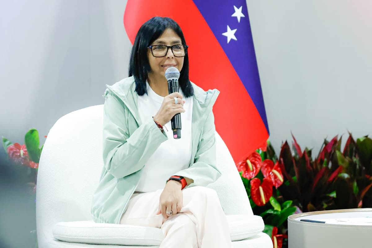 Instagram de Delcy Rodríguez: La Farsa de su Popularidad Expuesta