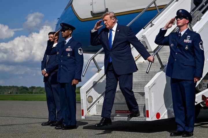 Trump Advierte Sobre Ataques Directos a Irán: Implicaciones Globales