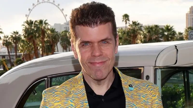 Alarma entre sus seguidores: Perez Hilton hospitalizado tras autolesión