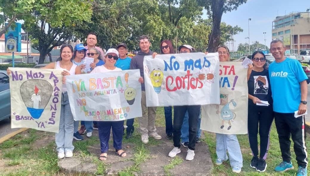 Protestas en Barinas Exigen Soluciones a la Crisis de Apagones