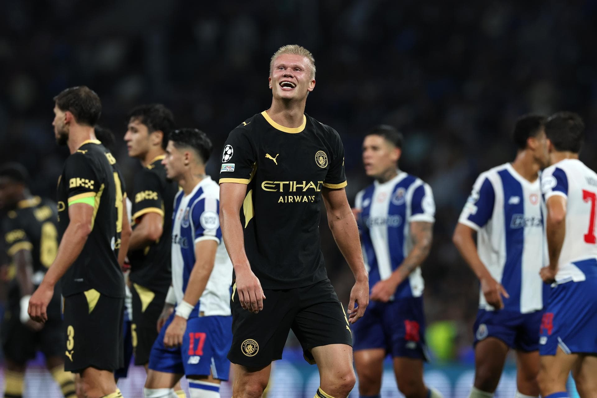 Haaland brilla en el estreno del Manchester City en Champions con un doblete