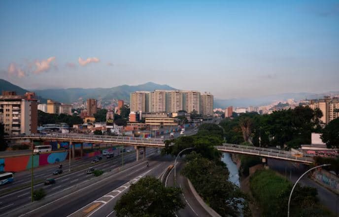 El FMI considera abrir oficina permanente en Caracas: un avance clave