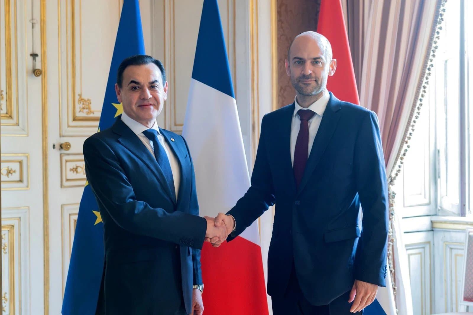 Francia y Paraguay se Unen en la Lucha contra el Narcotráfico