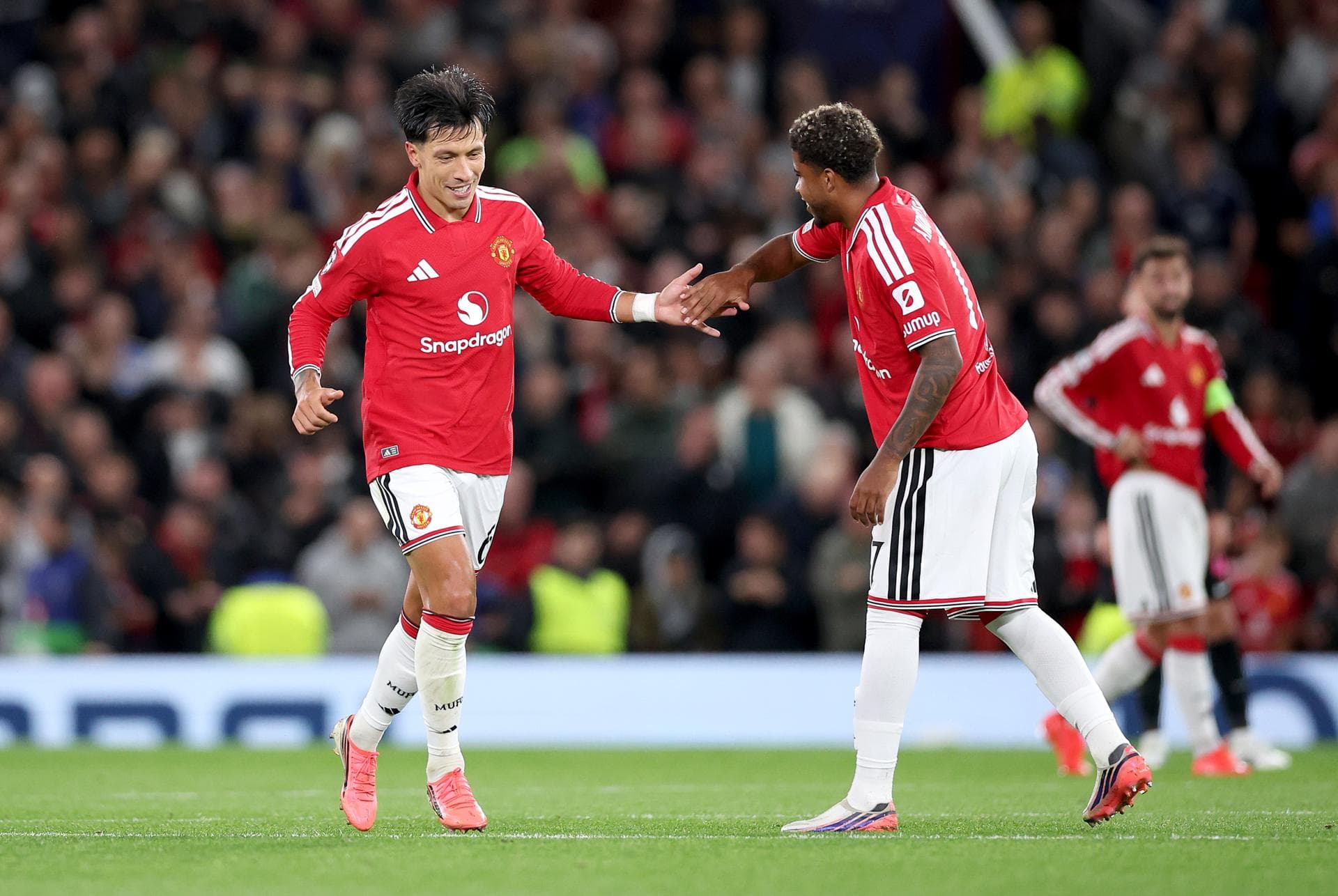 Manchester United Regresa a la Champions con Goleada en Old Trafford