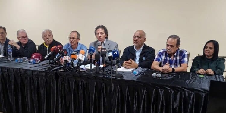 Colegio de Ingenieros y Comisión Presidencial colaboran tras sismos