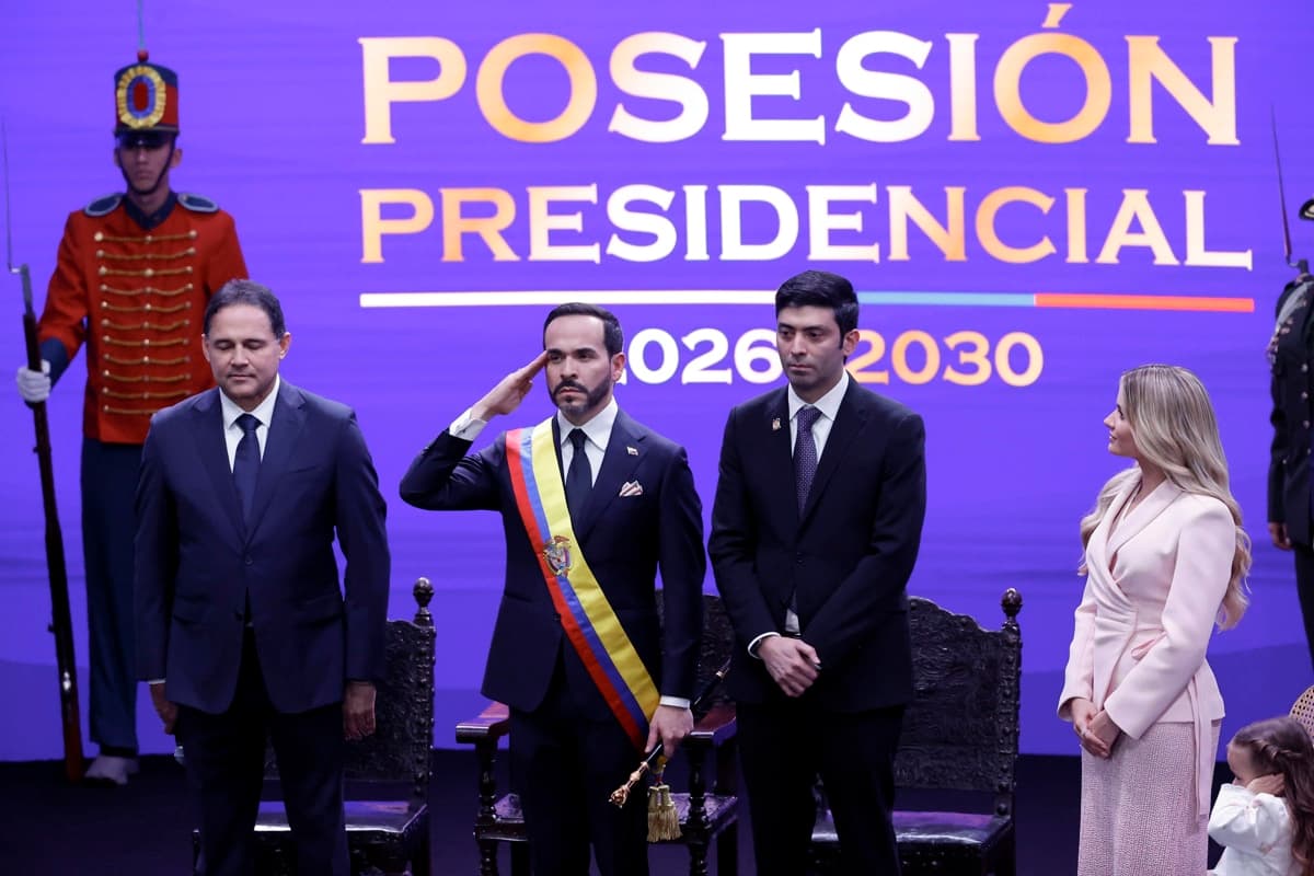 Abelardo de la Espriella asume la presidencia de Colombia hasta 2030
