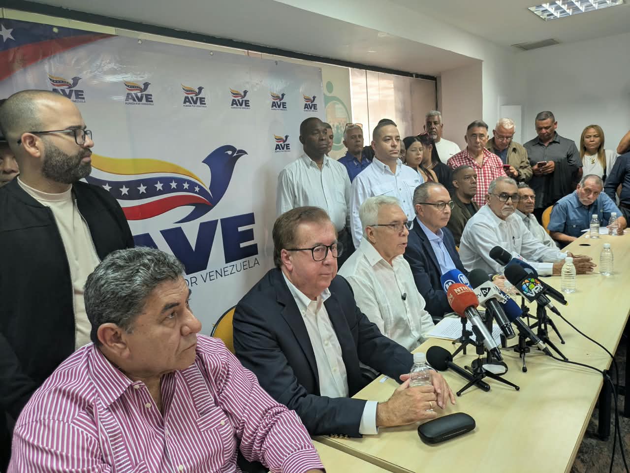 Alianza por Venezuela respalda a María Corina Machado y exige elecciones