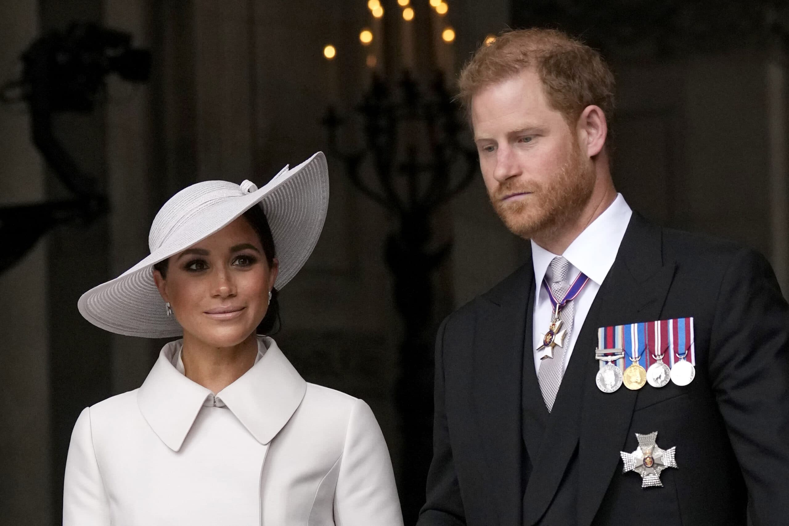 El Príncipe Harry se Reúne con el Rey Carlos III en el Reino Unido