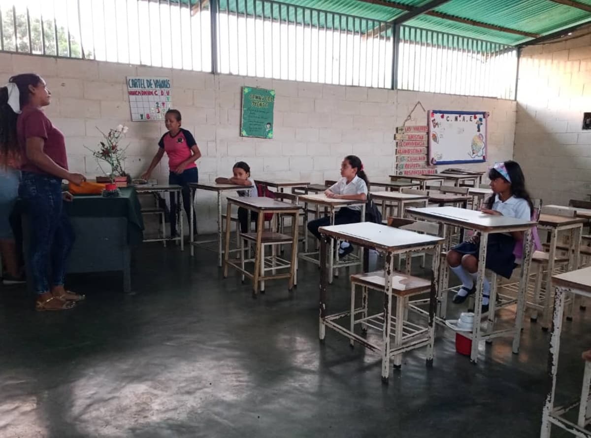 Crisis Educativa en Venezuela: Protestas por Salarios y Aulas Deterioradas