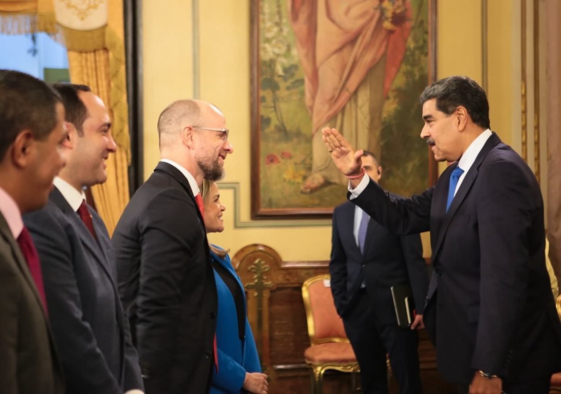Román Maniglia: Nuevo Líder del Seniat y Su Impacto en la Recaudación de Impuestos