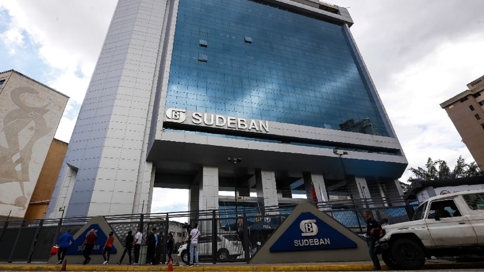 Bancos no abrirán este lunes 14 de septiembre: ¿Qué servicios estarán disponibles?