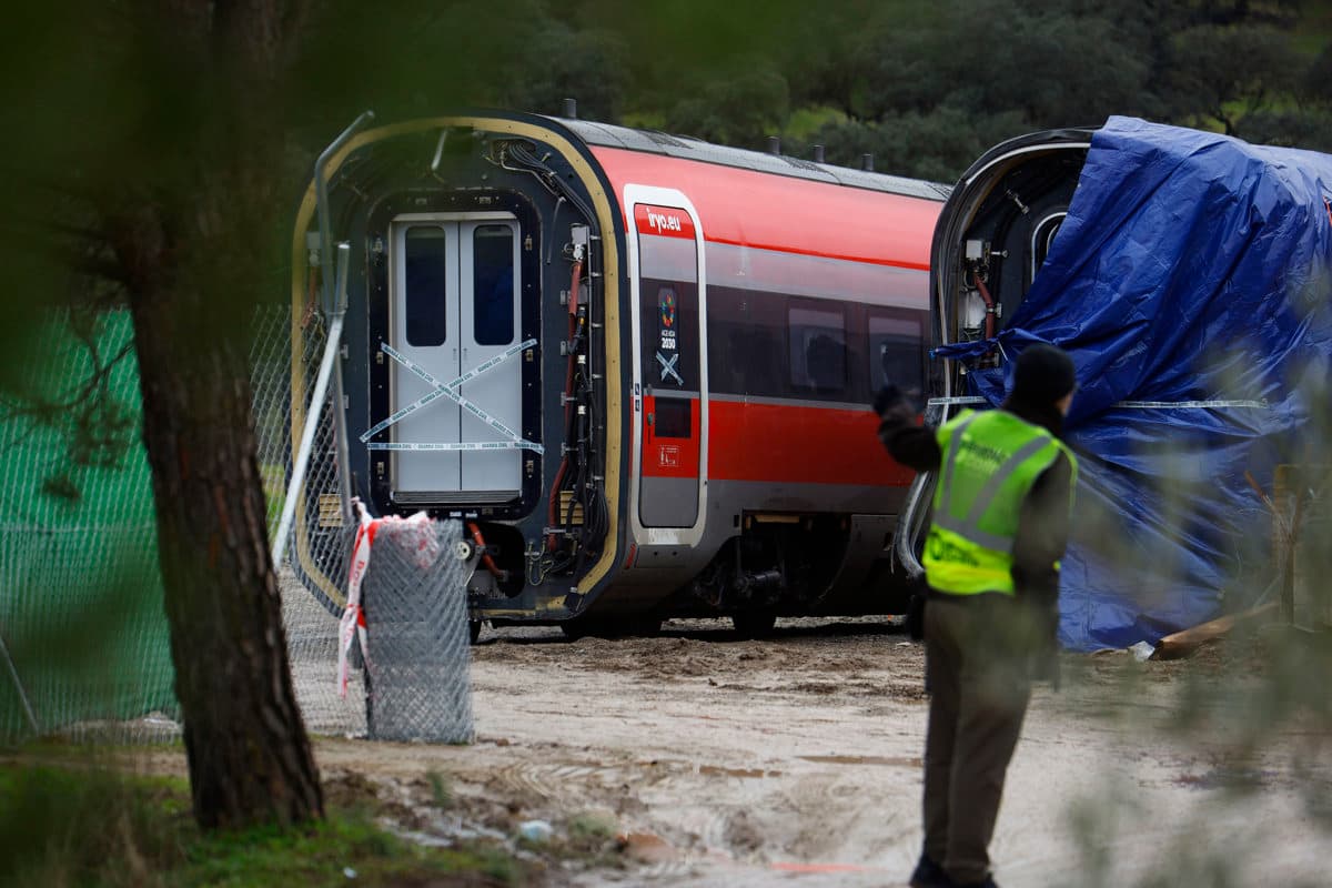 Colapso ferroviario en Cataluña provoca la renuncia de altos cargos