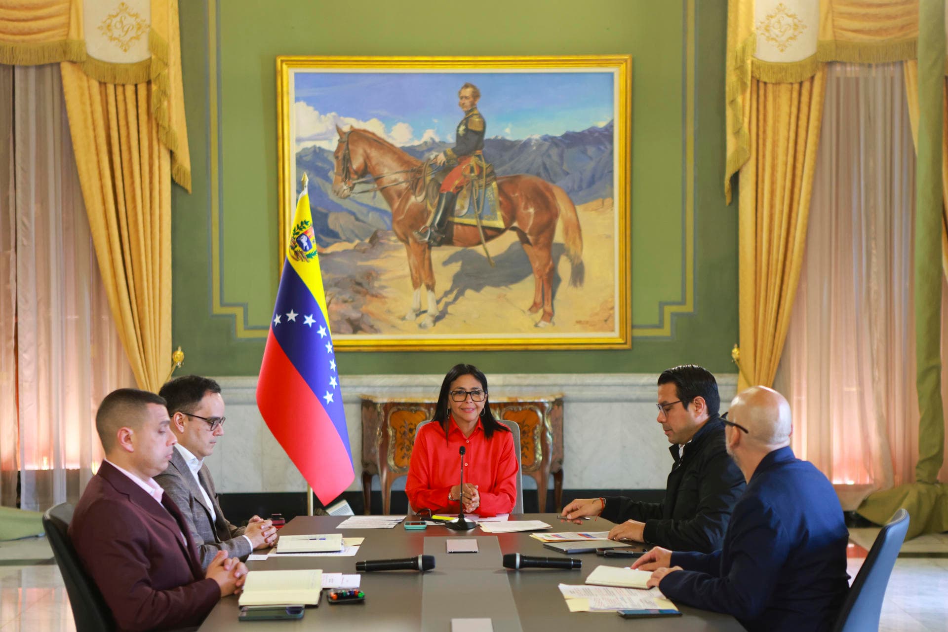Inteligencia de EE.UU. Duda de Delcy Rodríguez en Estrategia de Trump