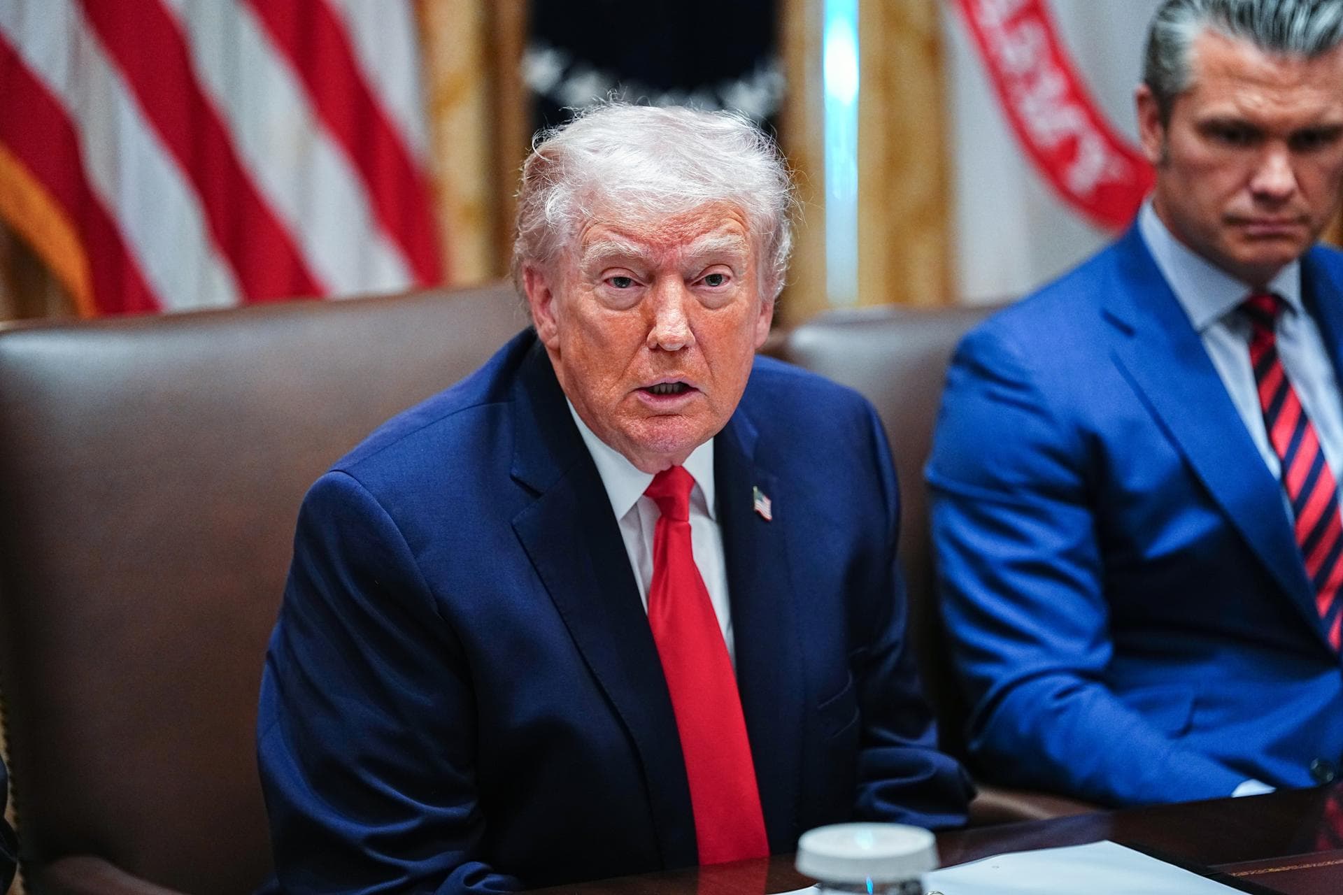 Trump impone sanciones a Cuba mientras amenaza su supervivencia