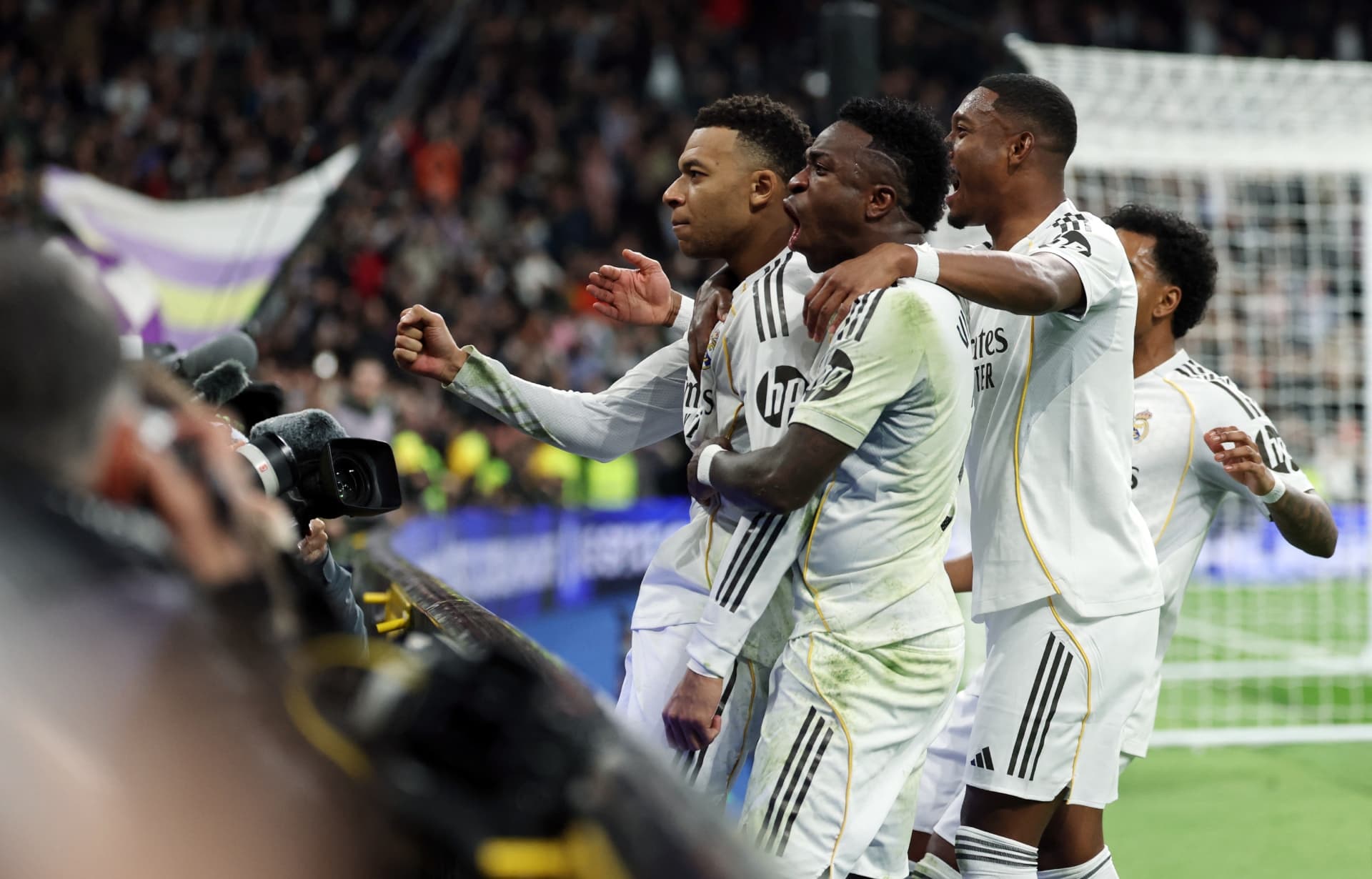 Mbappé Rescata al Real Madrid con Penal en el Descuento Contra Rayo