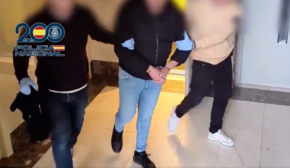 Detenido en Madrid por transmitir abusos sexuales a su hija en vivo