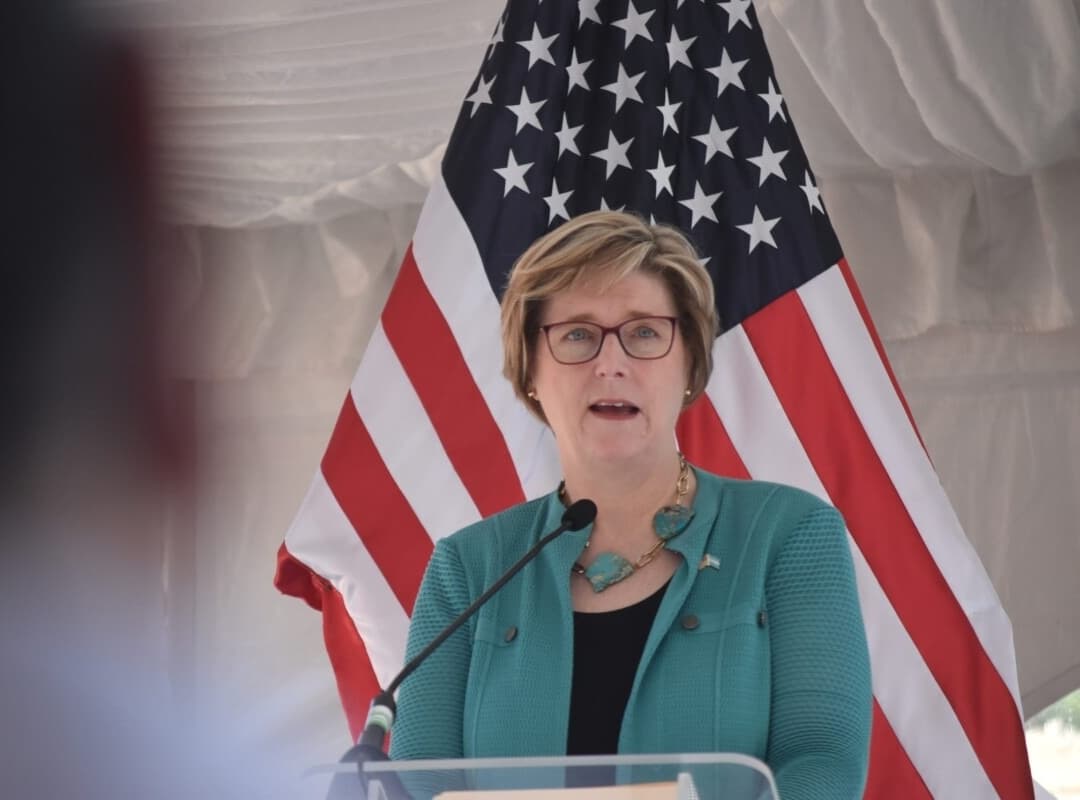 La Visita de Laura Farnsworth Dogu: Reflexiones Sobre Venezuela